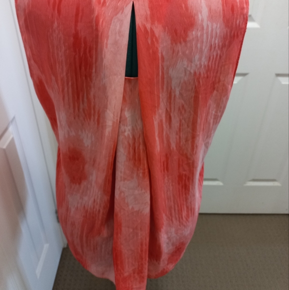 🌷Tahari Coral Tie-dye Top, - Picture 3 of 8